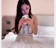 小飞哥高端边缘系列，清纯校花爆R童颜女神全都有，12部视频合集总计9.5G，3000元入手，不容错过！