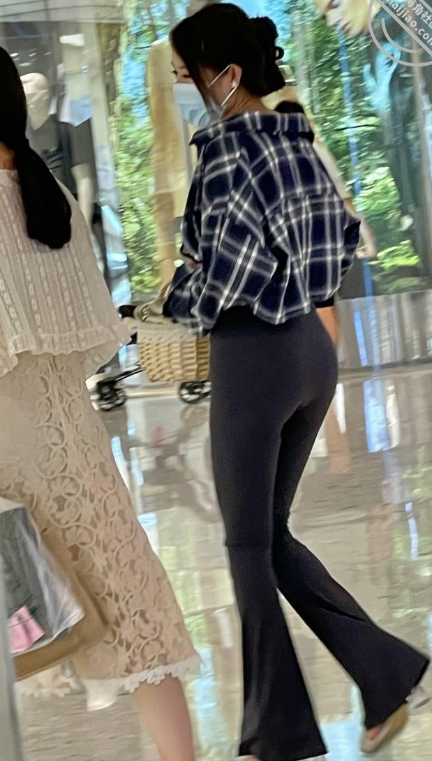 《新婚骚弟媳：百度搜索惊现朋友关系50v2.84g视频》