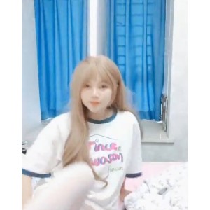 小溪：早睡收藏37，视频数量达27v46.5g