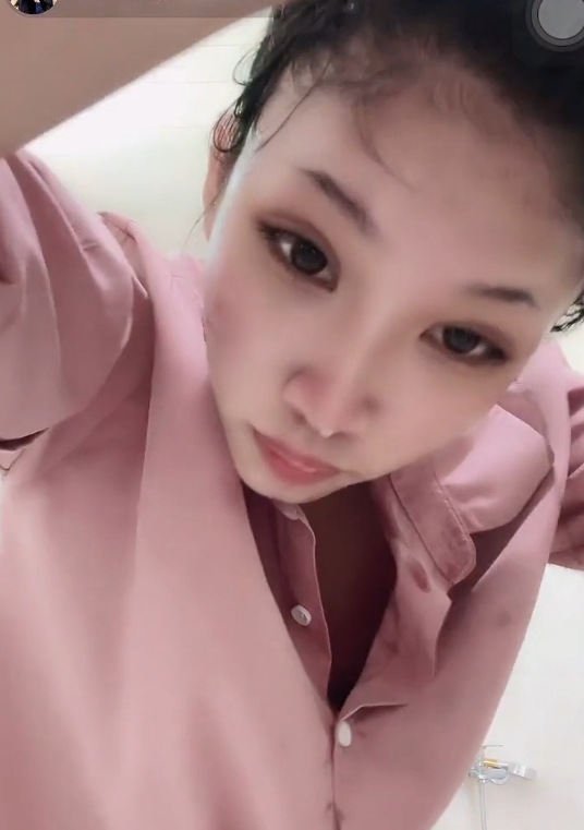 《疯狂抖音》美女漂亮馒头秀+美女有尺度无下限[85V+1.78G+百度盘]