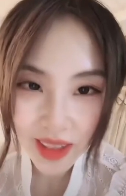 最新《疯狂抖音》外篇《抖音擦边11》颜值[420V+3.70G+百度云]