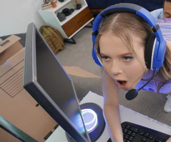 欧美传媒热门主播CocoLovelock，反差感视觉冲击39分钟视频