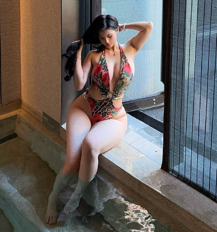 高颜值荷拉Queen视频大放送