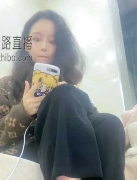 豆满月套路直播视频合集，17个视频，总大小9.38G，收藏量70，百度ED2K分享