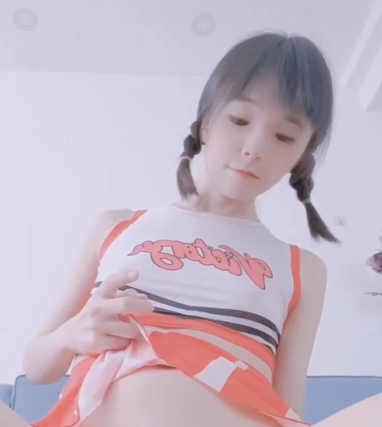 伪娘妹子loliburin最新合集197V30.6G，百度ED2K收藏