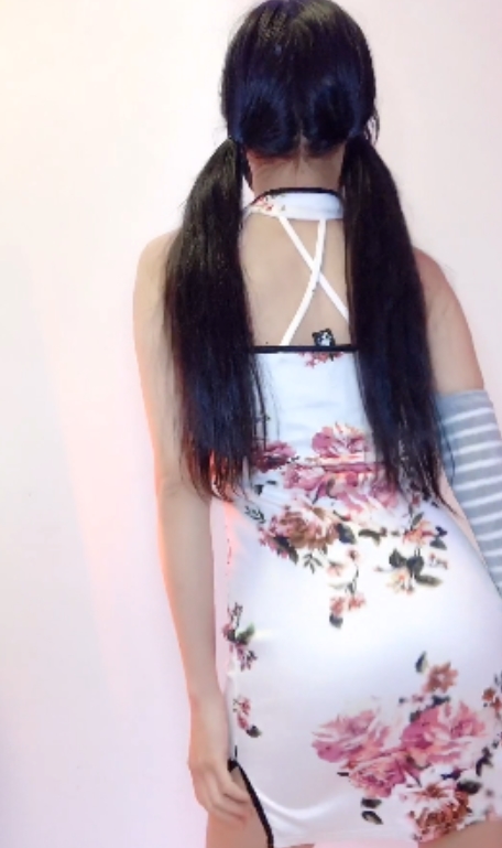 快手清纯反差网红燕儿最新合集17V3.34G，劲曲热舞私人订制