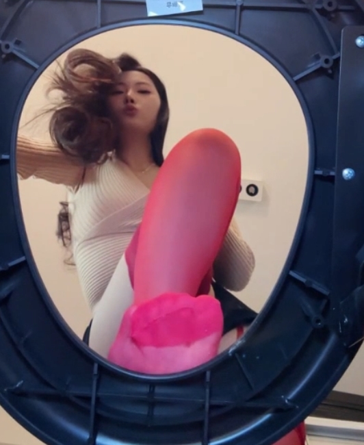 玩物直播百度盘羞辱合集娩娩婏婏最新视频1V400MB,香水马桶视角