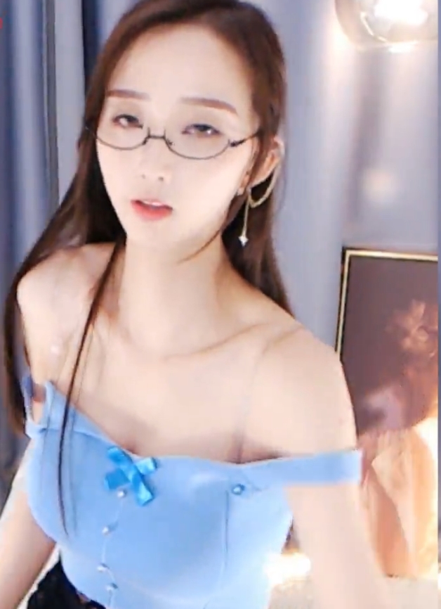 转载斗鱼绝版定制舞蹈合集可萝可御小熙米15V614MB，百度盘分享