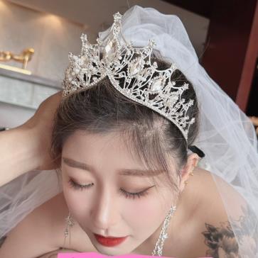 健身快手性感坤坤最新合集22V587M，教练身材图集820张，水印烦人，介意者慎拍