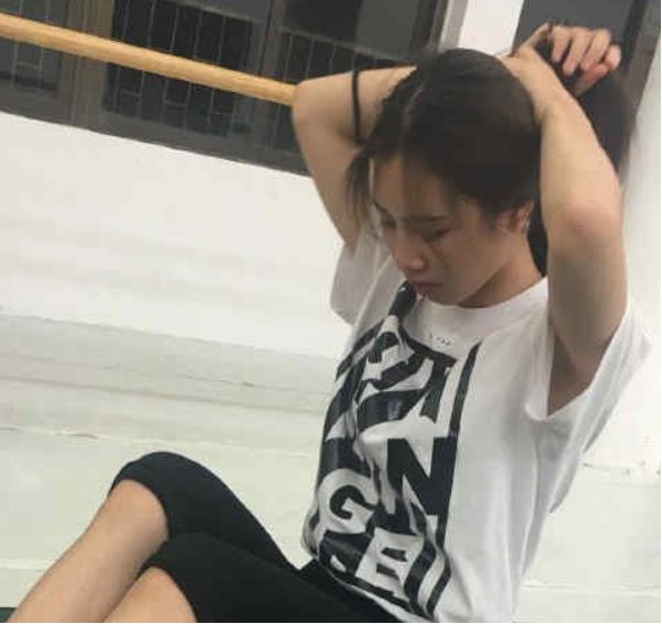 某推超火华裔清纯大学萌妹最新合集1V1G，甜美可爱