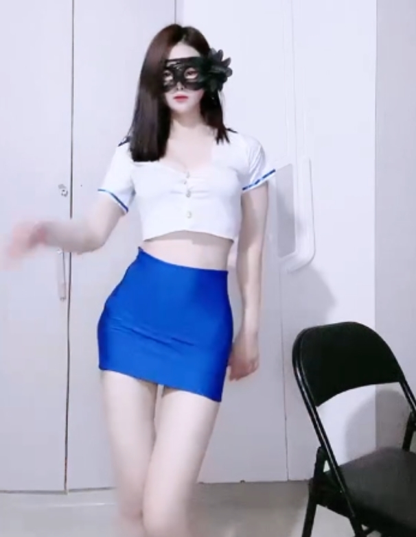 快手火辣艾米77部热舞合集5.73G太撩人