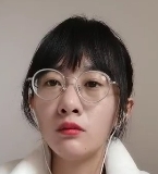 销魂乖乖女老师珍藏1部办公室表演780MB诱人