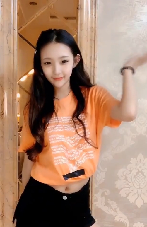 合集小妹热舞2.5G快手续航69v那么火