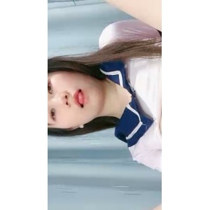 百度咬一口软糖婴儿肥少女电影院秘密私练合集