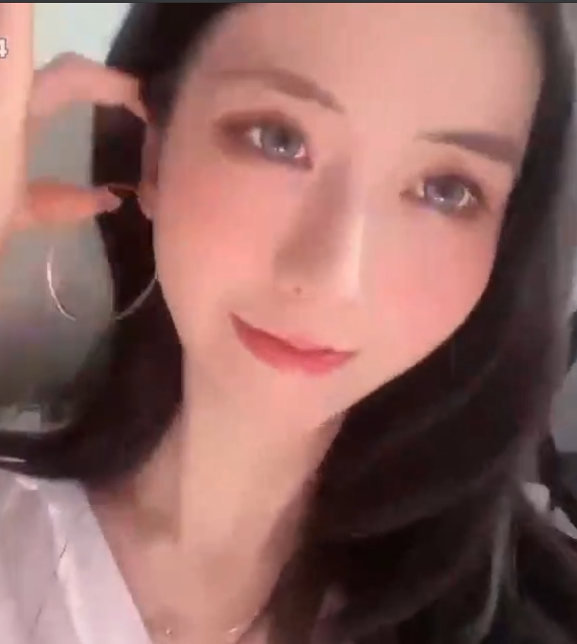 花椒快手热舞美女鱼鱼不甜最新合集99V4.54G，176大长腿洗澡放飞自我