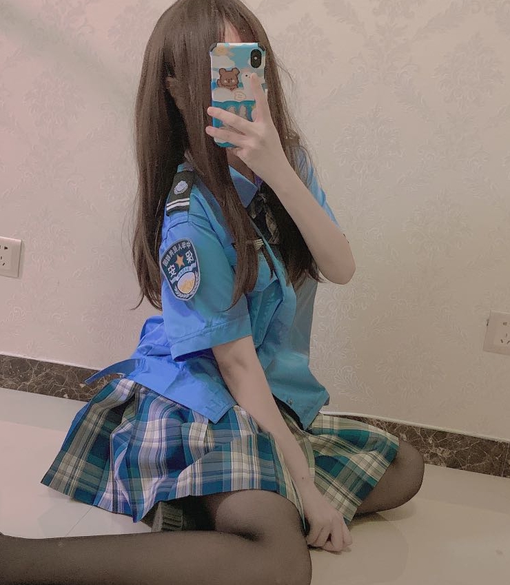 嗝崽推特老司机珍藏26部2.38G沪圈甜妹