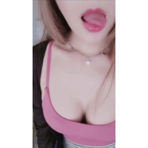 抖音匿名女神楼梯间自拍1v优质身材270mb