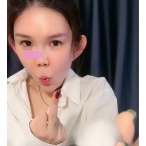 欣妍大大套路直播服装诱惑1v1.1G腿玩年