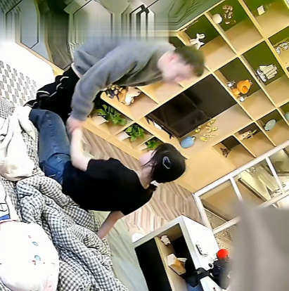 疯狂酒店拍摄小情侣探索片2部1.75G