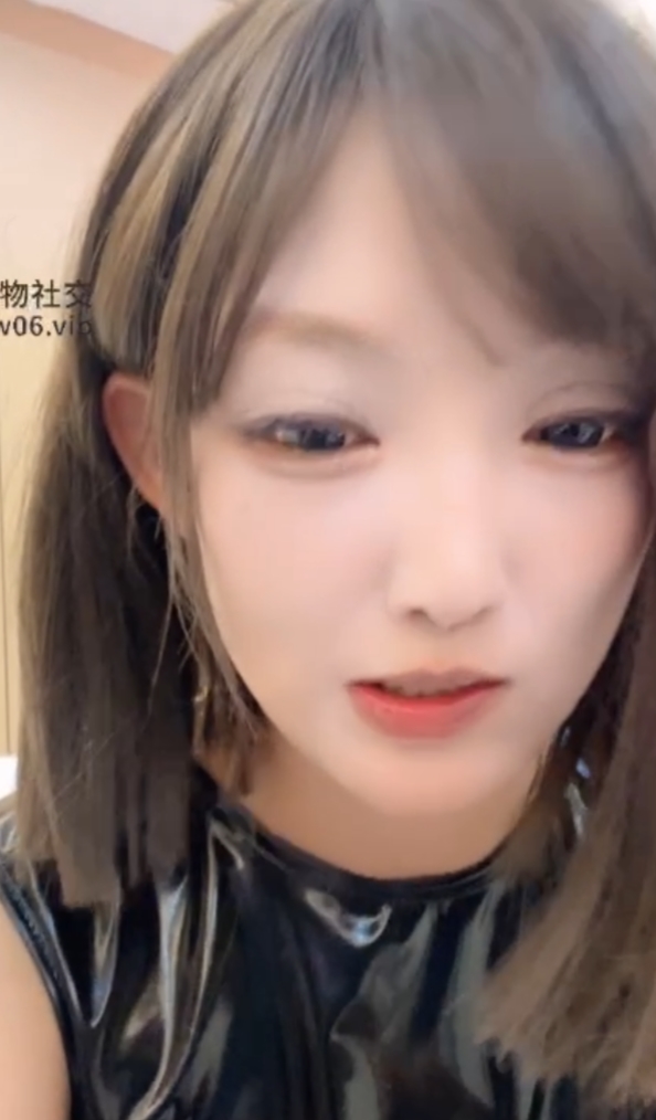 玩物AIU酒店偷吃前男友1V600M超感觉