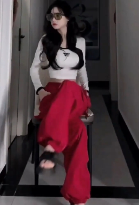 推特小辣椒寸止挑战70部合集5.2G感觉带感