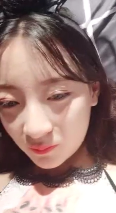 莉哥养乐多抖音热舞私拍76v47.1g超顶合集