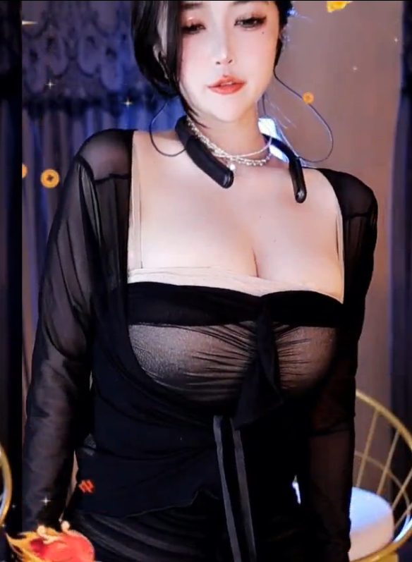 网易CC小燃燃万元定制146部482G御姐范儿