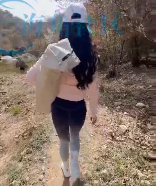 推特亲姐户外指教1v749m感觉体验