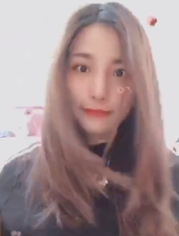 泄密合集小芳某房99V15G太感觉了