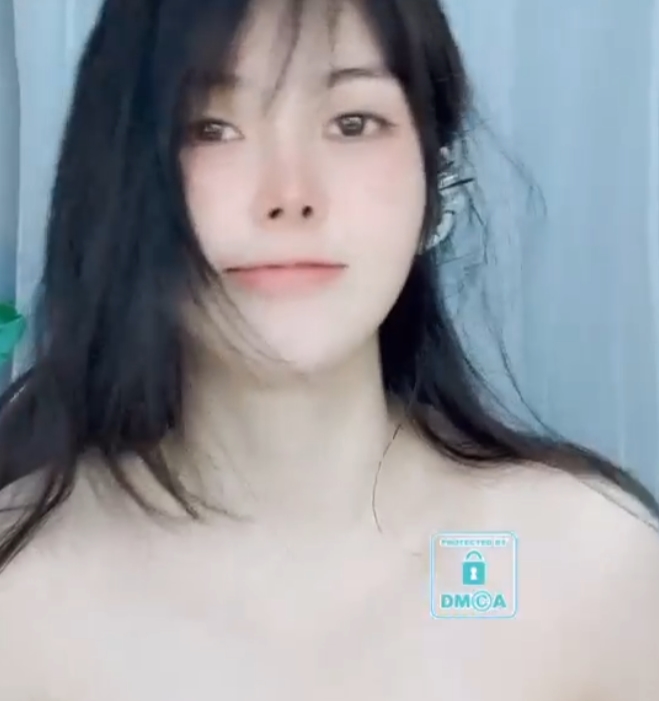 SweetQiQi超火辣作品32部44.8G胖臀御姐优质珍藏