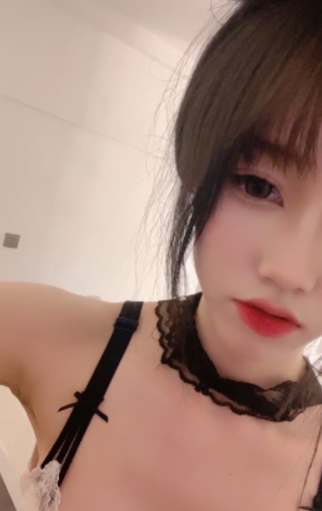 18.4G乔乔妹妹双马尾眼镜萌妹抖音合集24部太嫩了