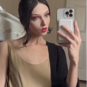 推Coral礁伪娘火辣热舞合集162V23G