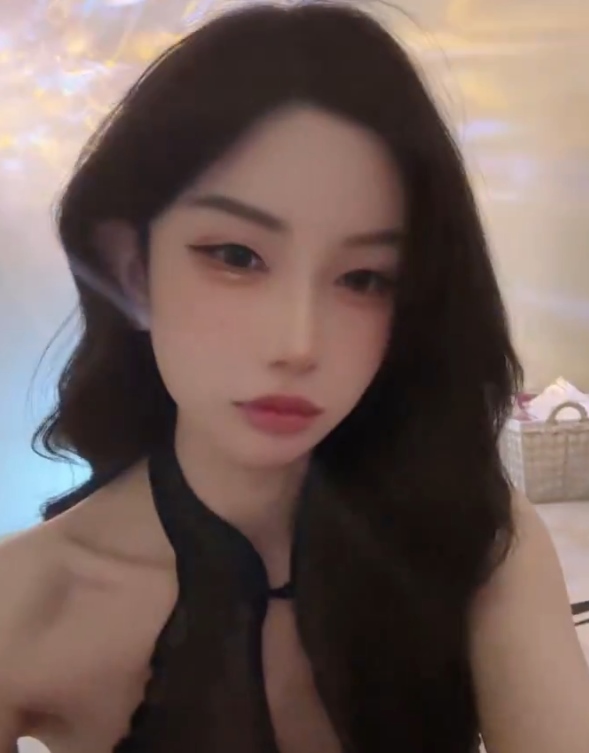 推特依依liuTS合集67v803M超火辣