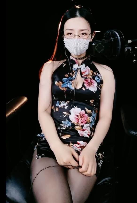 百媚暖暖粗口骚麦劲爆抖音合集10部20G