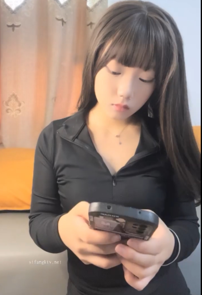 推特小美私拍视频合集88部50G舞动