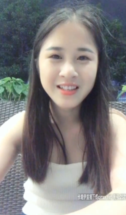 奶茶店小妹勾引顾客互动134部62G超感觉