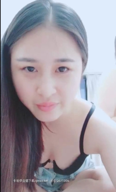 奶茶店小妹勾引顾客互动134部62G超感觉