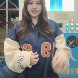 快看查小理户外逗趣系列402部167G真顶