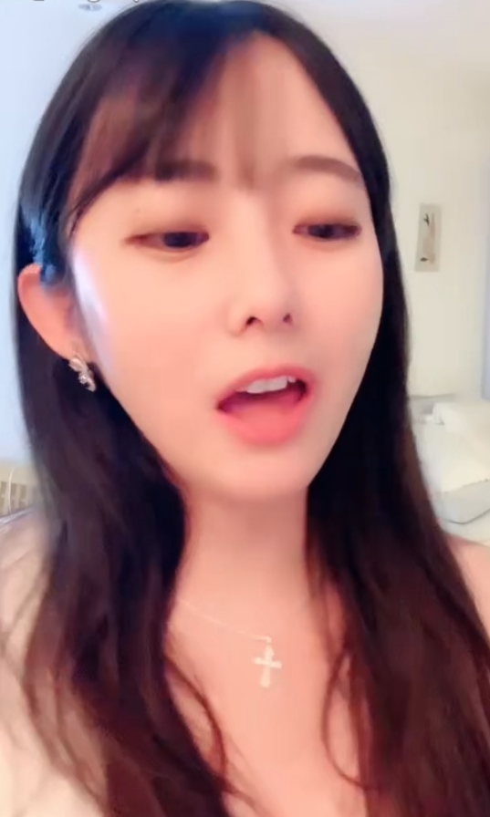 推特小魅魔视频88部50G湿身诱惑