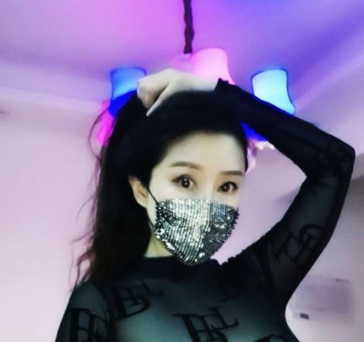 御姐骚优优hong+deng+qu诱惑合集68部4.68G韵味十足