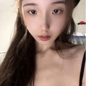 果冻小姐反差私拍9V222M甜美妹子隐藏另一面