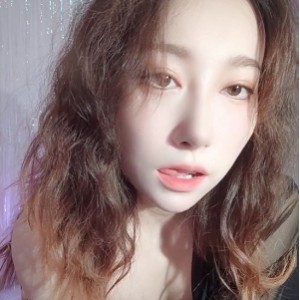 禧妹私人微信私拍2.95G反差女神短视频合集清纯脸蛋太顶了