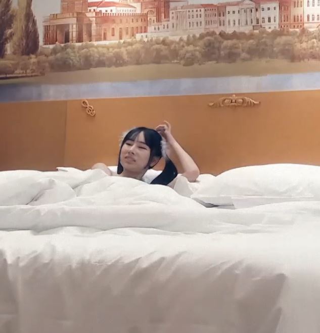白丝双马尾妹子七天探花精品视频1部1.8G真带劲